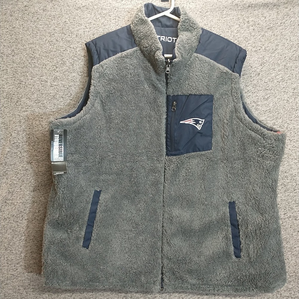 NFL Team Apparel New England Patriots Reversible Puffer Sherpa Vest Womens 4XL - Picture 7 of 13